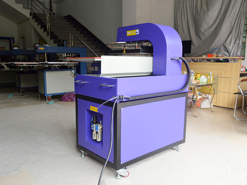 t恤熱轉(zhuǎn)印機(jī)多少錢(qián)一臺(tái)？